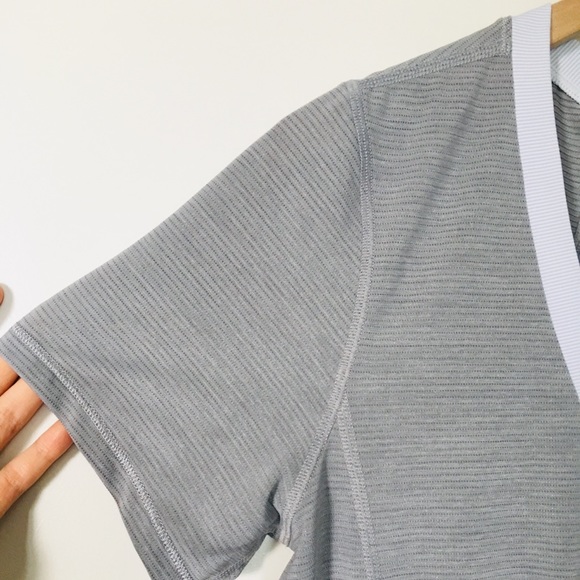 2/$12! Lululemon RARE Runner Up Tee Rushced Back - Picture 3 of 16